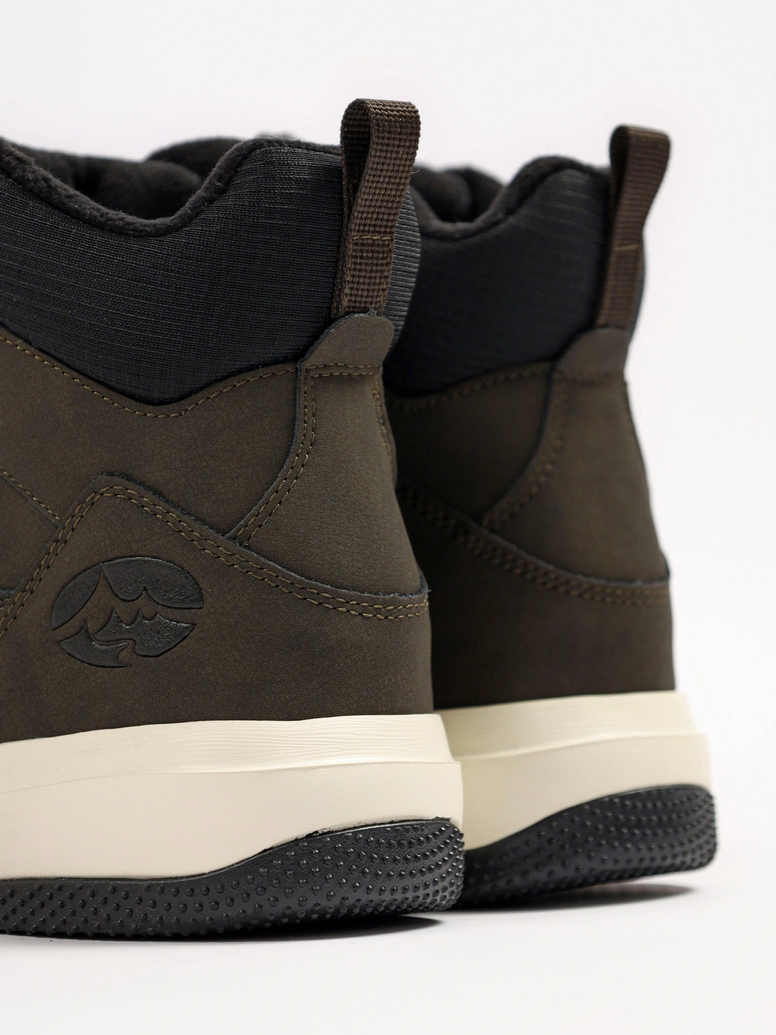 Ботинки комбинированные цвета хаки на контрастной средней подошве